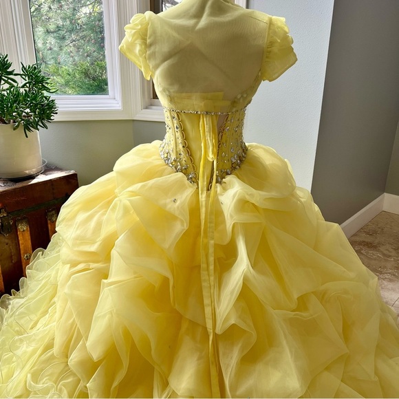 Beautiful bright yellow Mori Lee Quinceañera dress - Picture 5 of 16